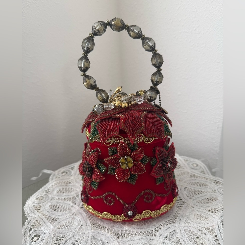 Mary Frances Holiday Red Green
Gold Beaded Christmas
Poinsettia Bucket Bag